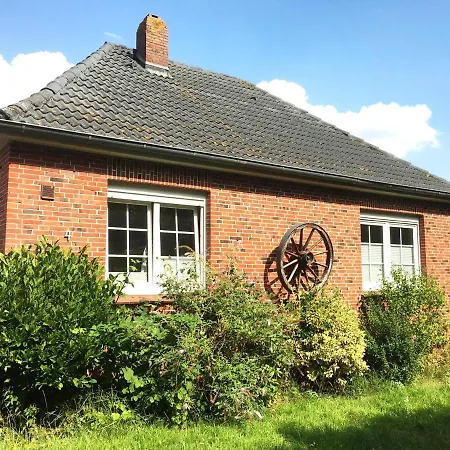 Holiday home Ostfriesenleev
